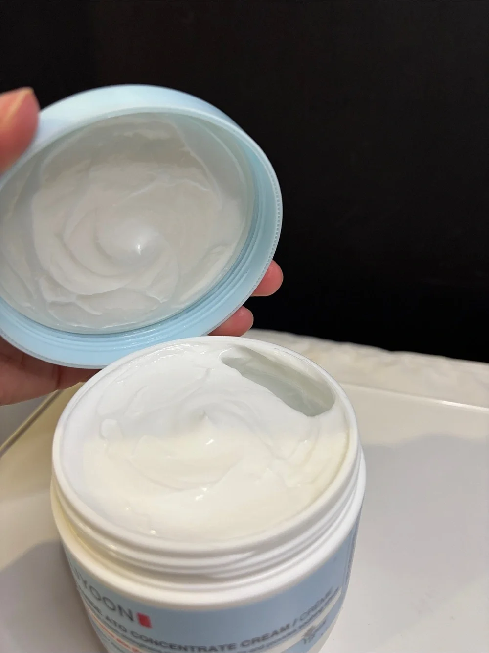 Illiyoon Ceramide Ato Concentrate Cream —